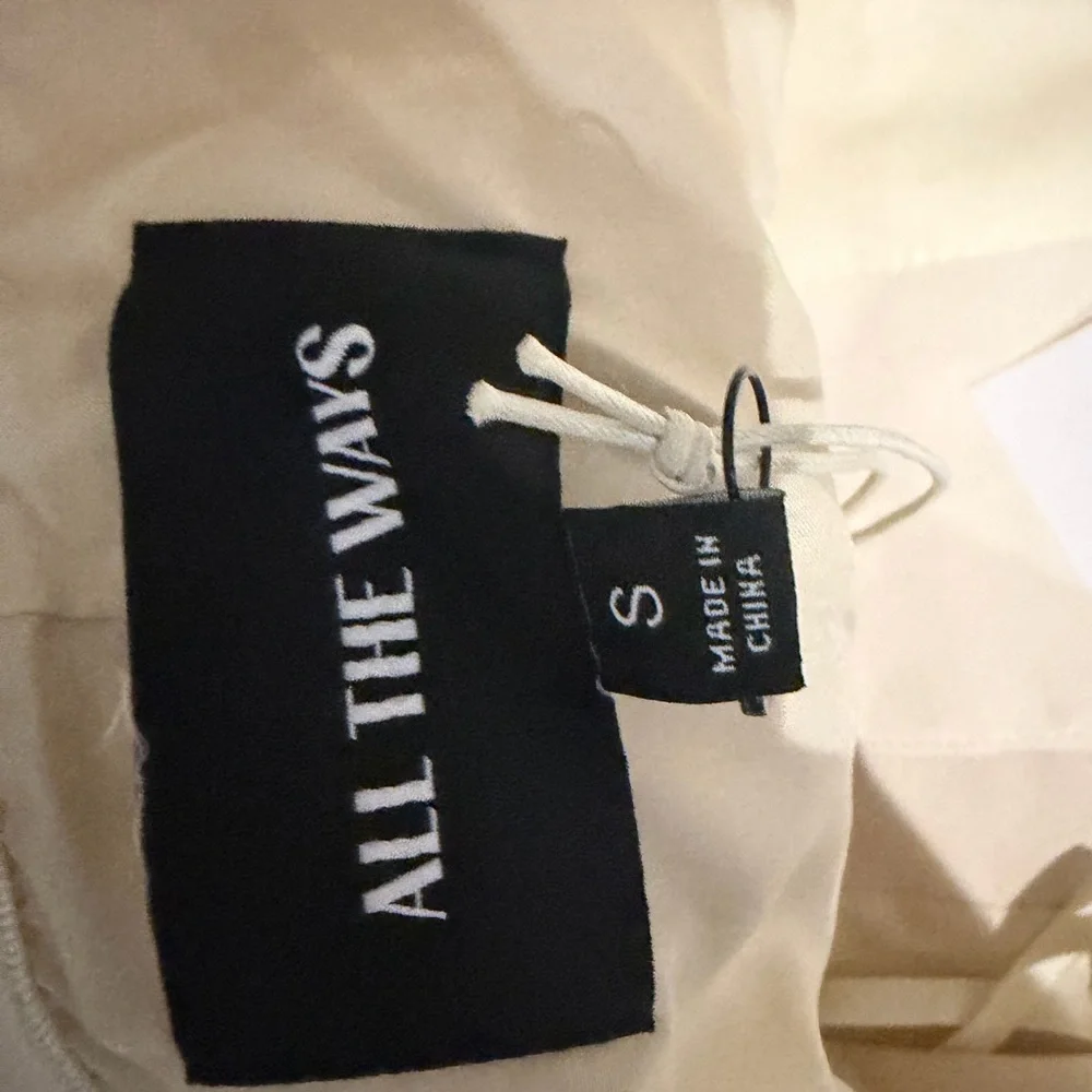 Elegant Strapless Cream Dress - Picture 5 of 6